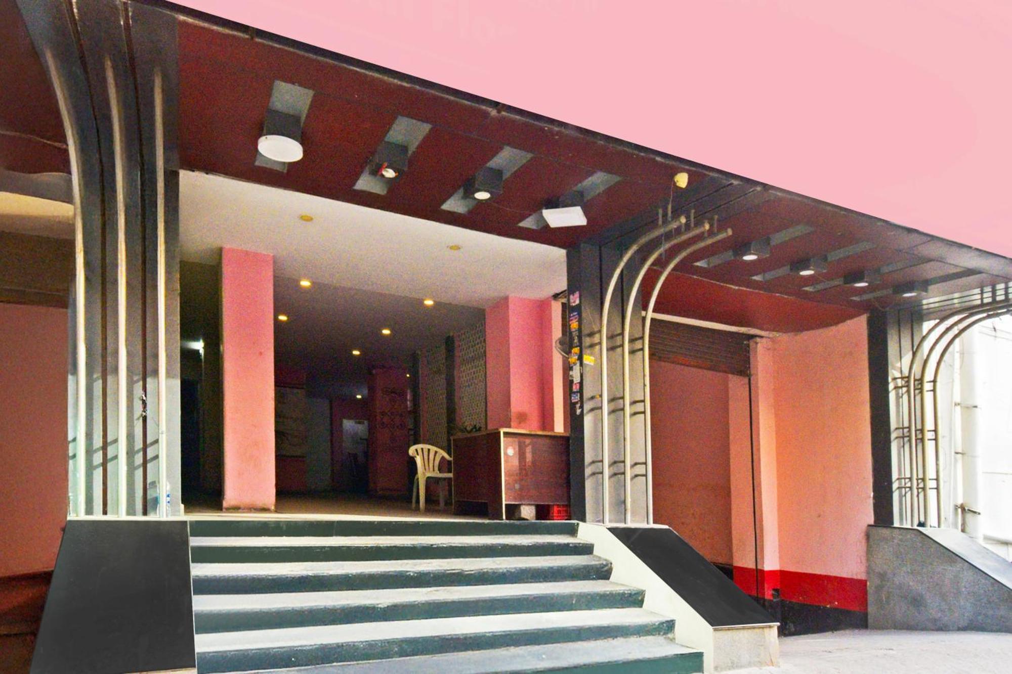 Super Townhouse Ameerpet Balkampet Road Haiderabad Buitenkant foto