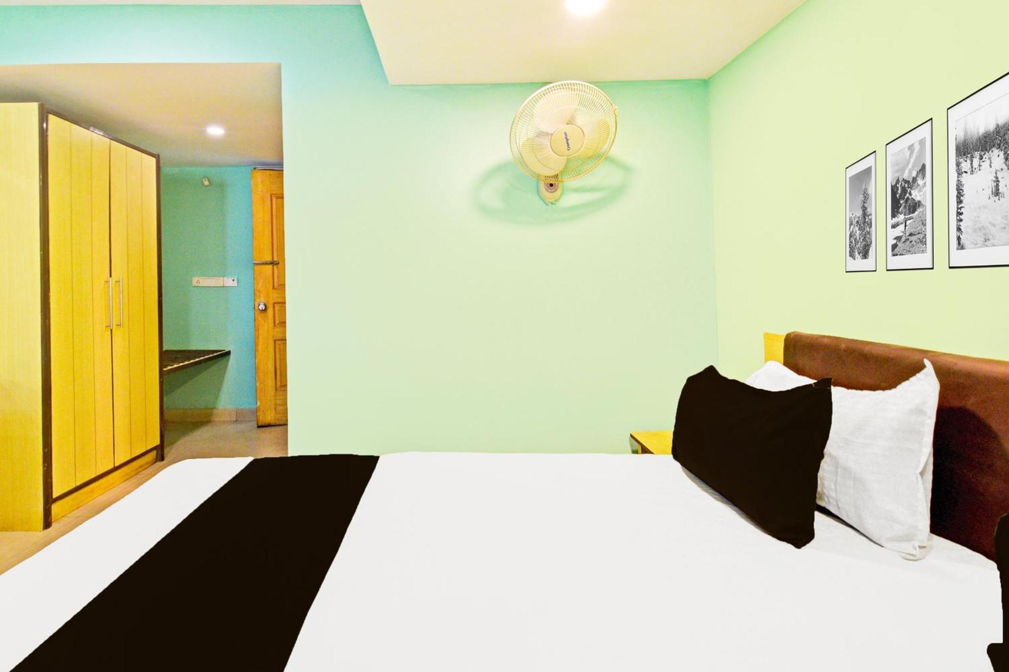 Super Townhouse Ameerpet Balkampet Road Haiderabad Buitenkant foto