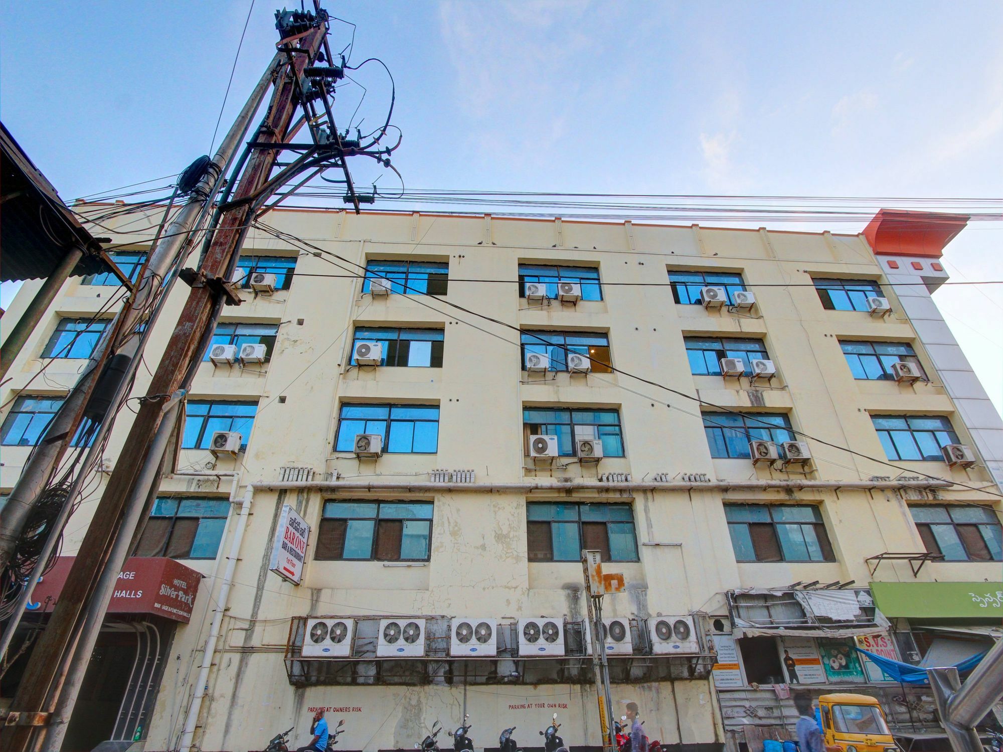 Super Townhouse Ameerpet Balkampet Road Haiderabad Buitenkant foto