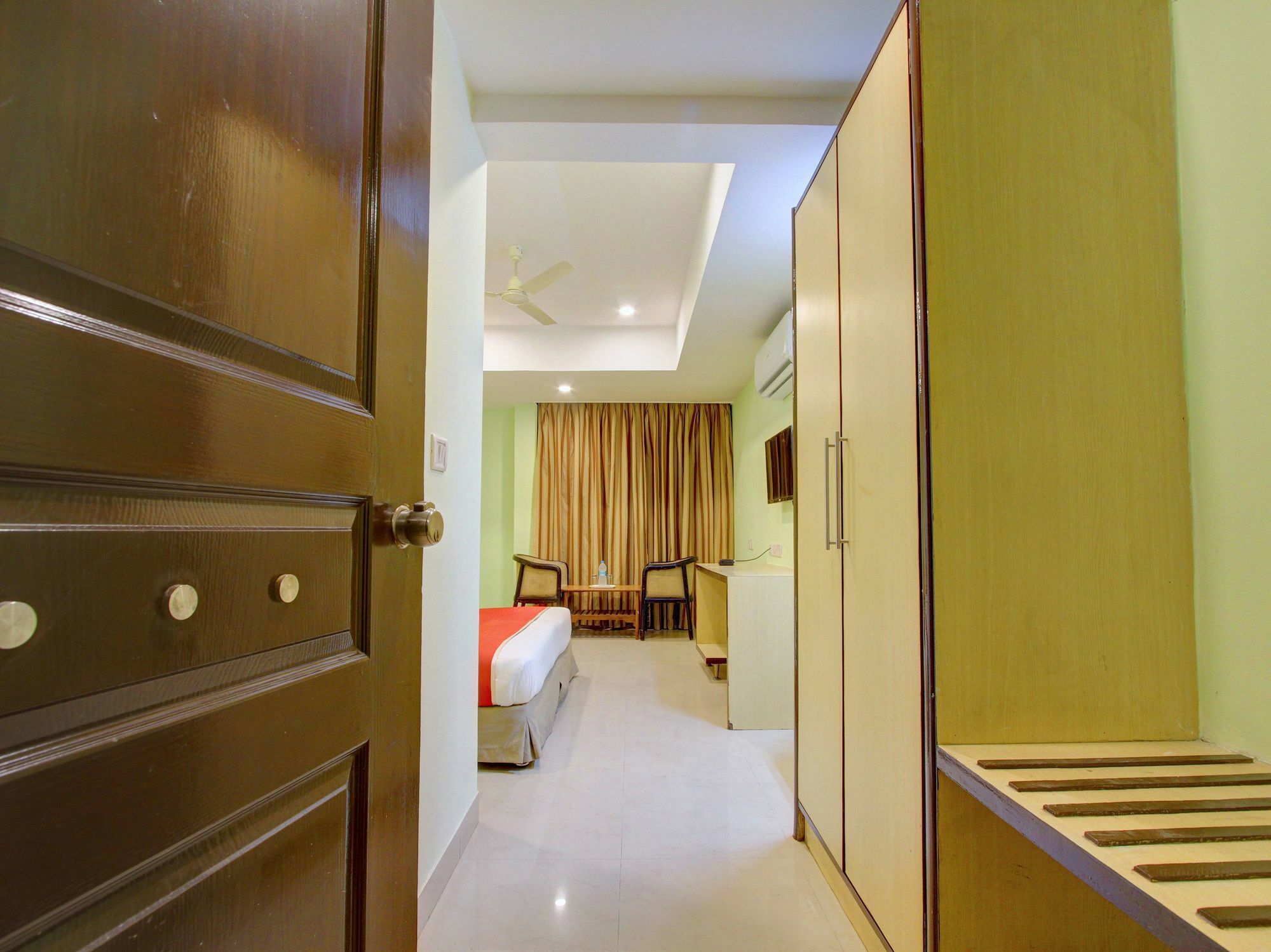 Super Townhouse Ameerpet Balkampet Road Haiderabad Buitenkant foto